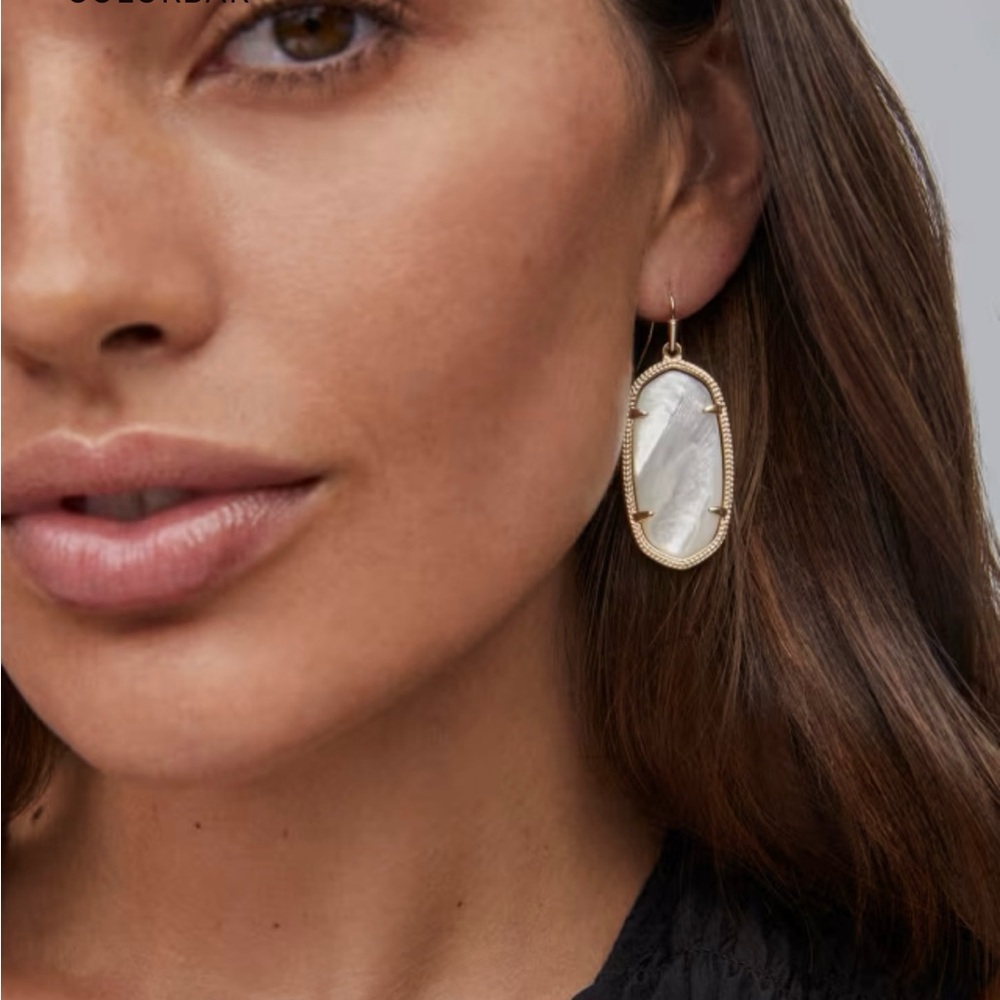 Kendra Scott Elle Gold Drop Earrings in Ivory Mother-of-Pearl